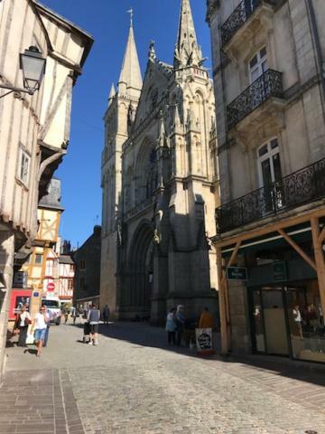 Appartement Au Coeur Du Quartier Historique Vannes Buitenkant foto
